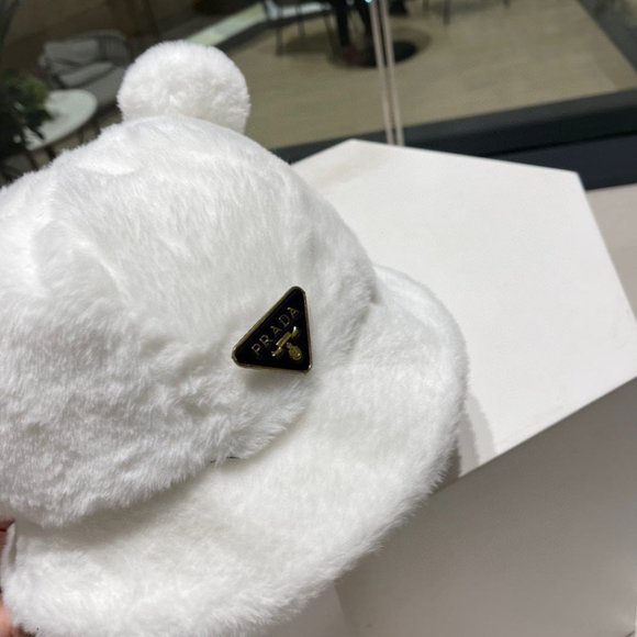 ?✨AUTHENTIC✨?Prada hat